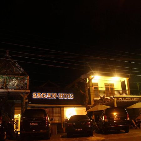 Sagan Huis Hotel Yogyakarta Exterior foto