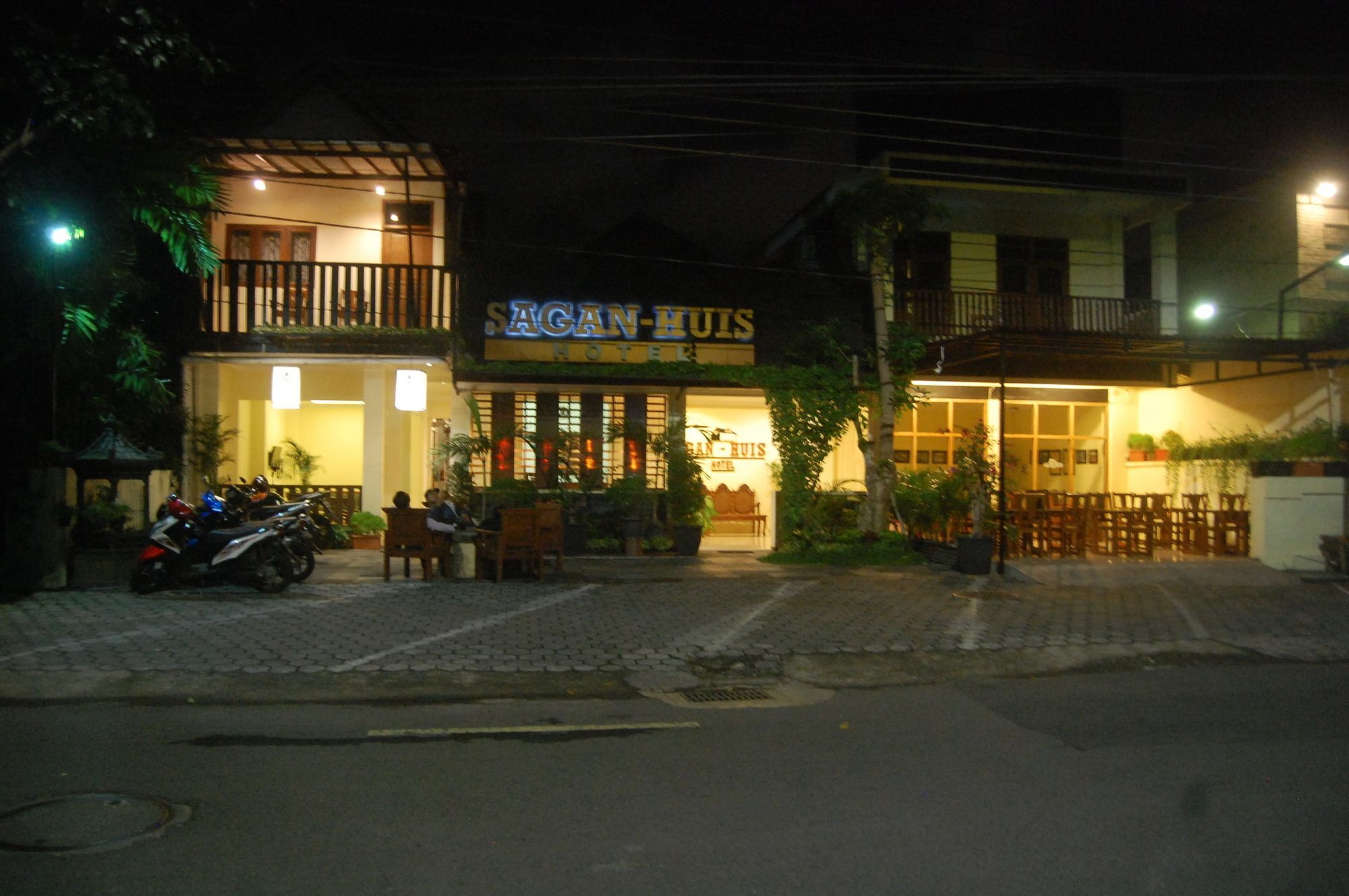 Sagan Huis Hotel Yogyakarta Exterior foto